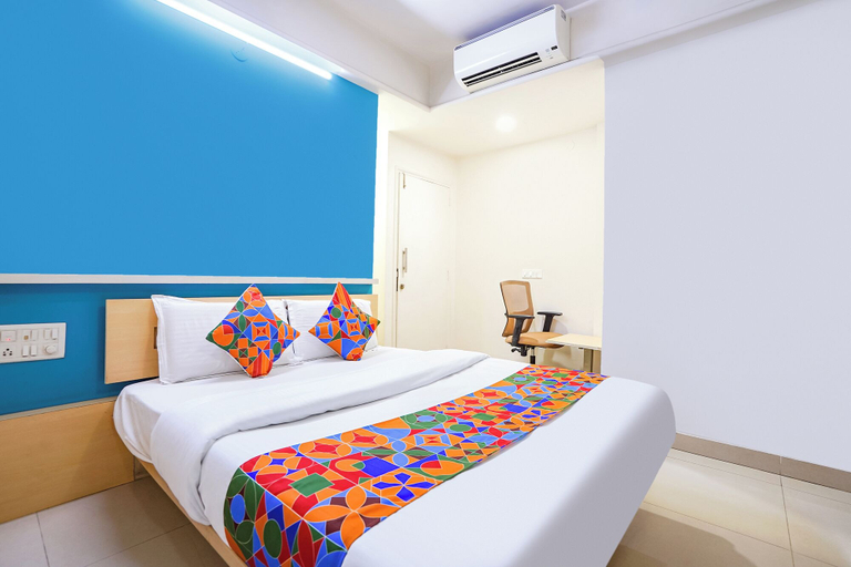 Room 5, Fabhotel Krishna Sai, Pune
