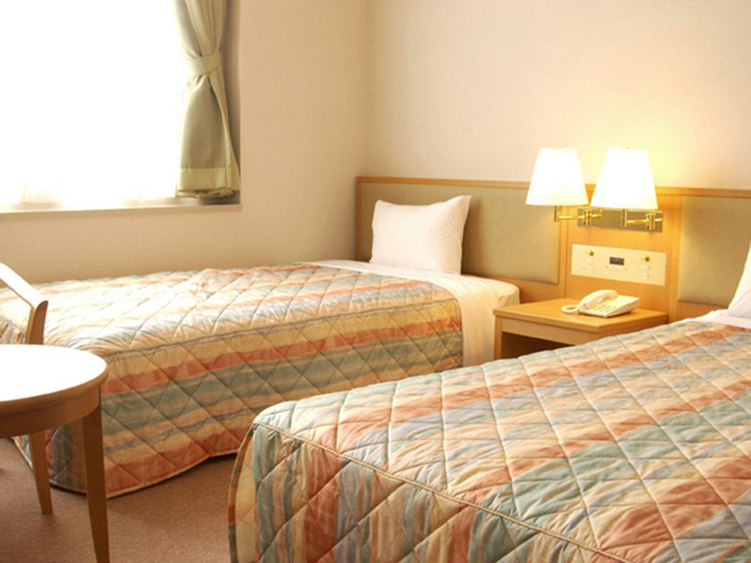 Bedroom 2, Tsuguro Kogenso, Maniwa