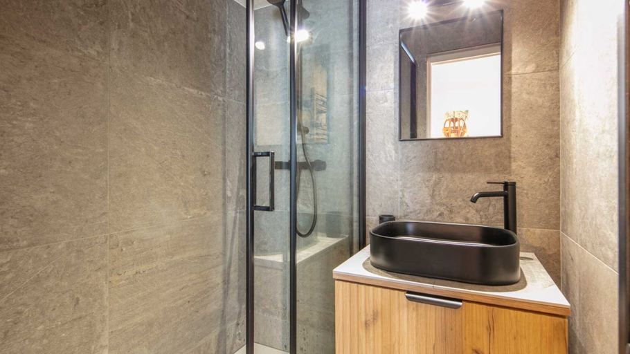 Bathroom, Alpine Home With Balcony Near Slopes, Haute-Savoie
