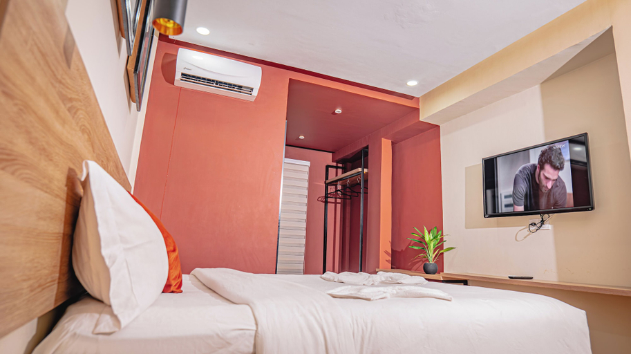Room 5, Le Nid Resort, Wouri