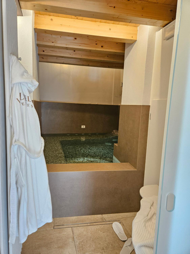 Bathroom 2, Le Zitelle di Ron, Treviso