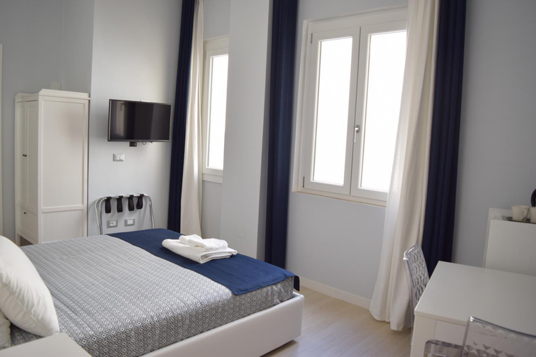 Others 4, B&B OndeChic, Cagliari