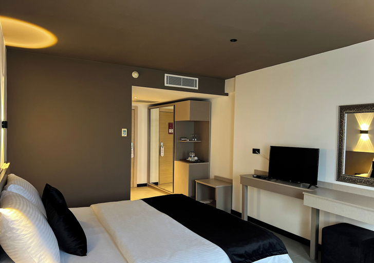 Bedroom 3, Zinos Hotel, Merkez