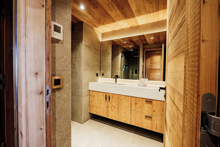 Bathroom 5, Modern Apartment Ski-in - Mont D'arbois With View, Haute-Savoie