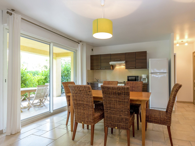 Others 5, Villa in Montauroux with Pool and Forest Views, Var