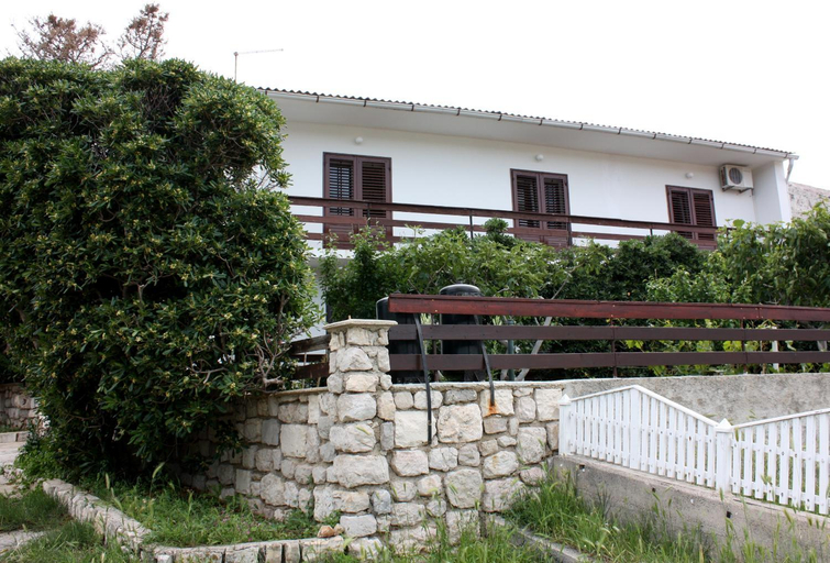 Entrance 5, Apartments Jelica, Pag
