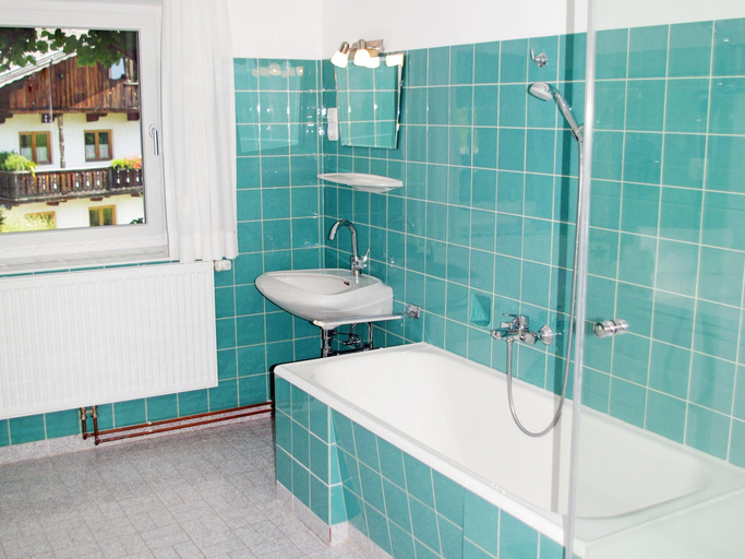 Bathroom 3, Chalet in Tyrol with Sauna and Ski Slopes, Kufstein