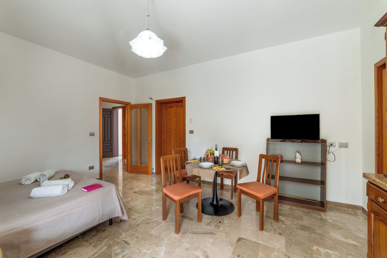 In-room dining 3, Tenuta Marrocco House, Lecce