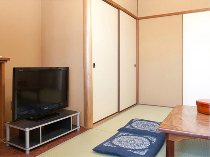 Bedroom 3, Tsuguro Kogenso, Maniwa