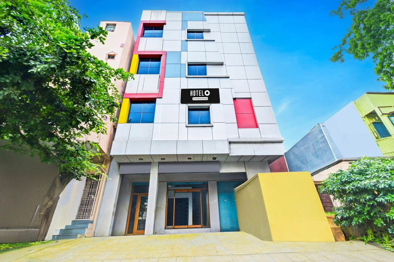 Primary image, Deluxe Nagamayuri Grand, Kurnool