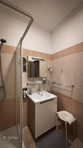 Bathroom 5, Fenyves Szalloda es Konferencia-Kozpont, Baktalórántháza