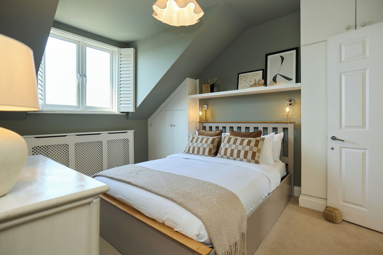 Room 5, The Eaves on Santos Road, London