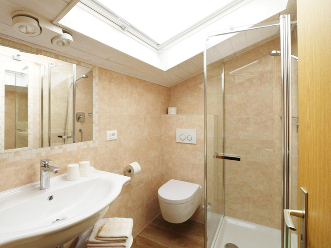 Bathroom, Res. Gritschhof in Latsch With Pool & Garden, Bolzano