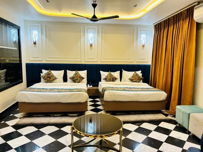 Room 5, Taj Dream Hotel, Agra