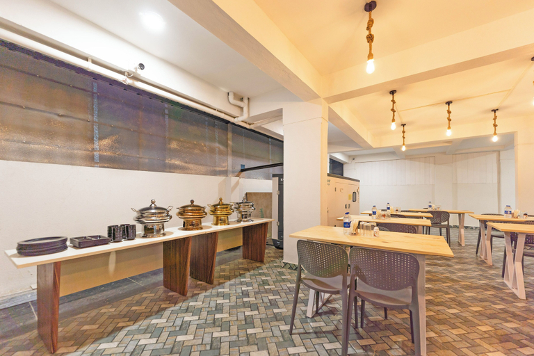 Dining 2, Treebo Lime Light, Pune