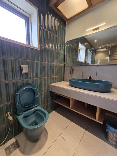 Bathroom 3, Hotel Raajkamal, Sirohi