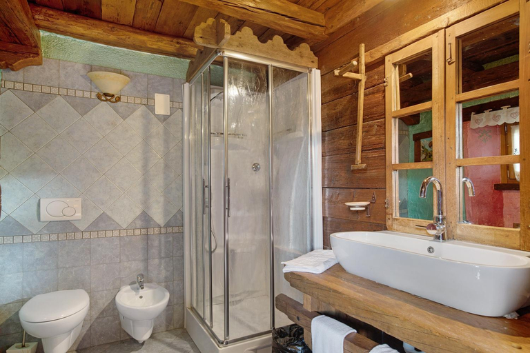 Bathroom 3, Affittacamere Saint-Salod, Aosta