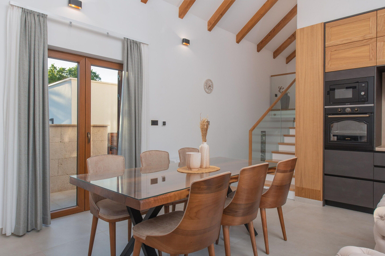 Dining 2, Kresevo Family Villa With Heated Pool, Šestanovac
