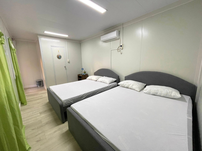Bedroom 2, Uyzan Beach Camp by Hiverooms, Daanbantayan