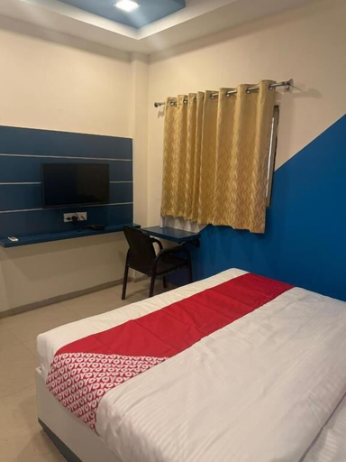 Room 5, Hotel SR, Indore
