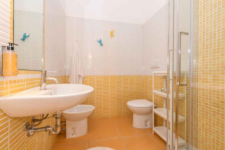 Bathroom 3, Europa Silvella, Brescia