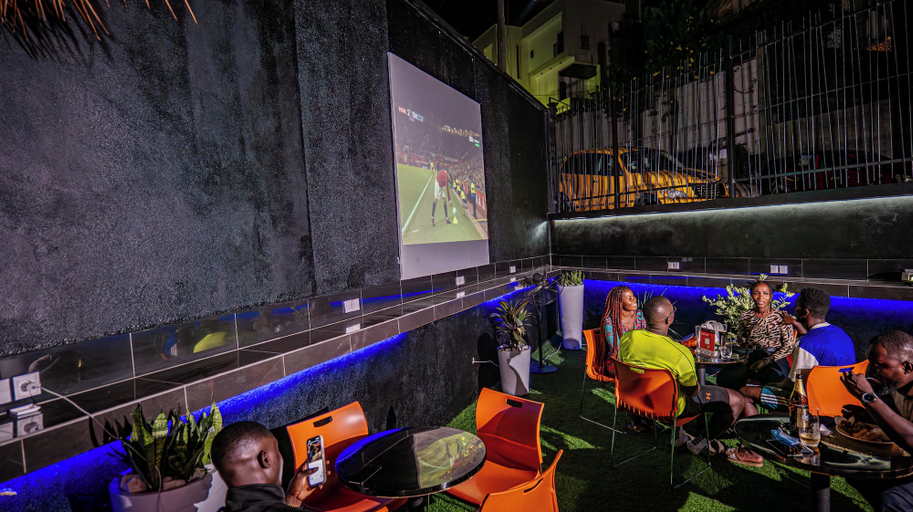 Outdoor dining 2, Le Nid Resort, Wouri