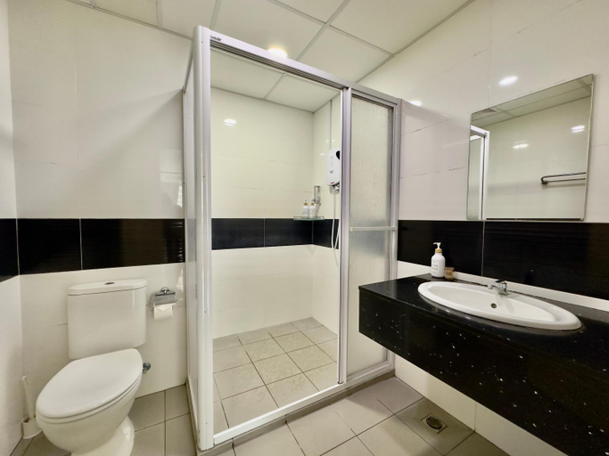 Bathroom 2, Georgetown Modern Mansion One Studio 2 Double Bed, Penang Island