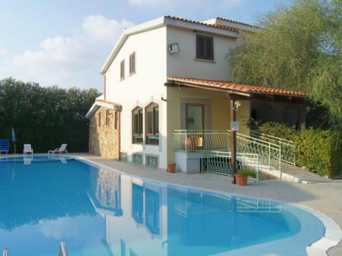 Pool 3, Studio in Meernahe auf Sardinien, Nuoro