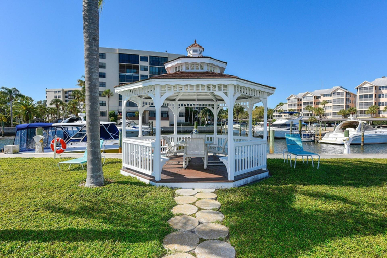 Exterior & Views 2, Harbor Towers 3rd Fl 2 Bedroom Bay View, Sarasota