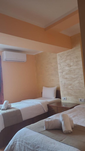 Others 4, Casa Heidi, Timisoara