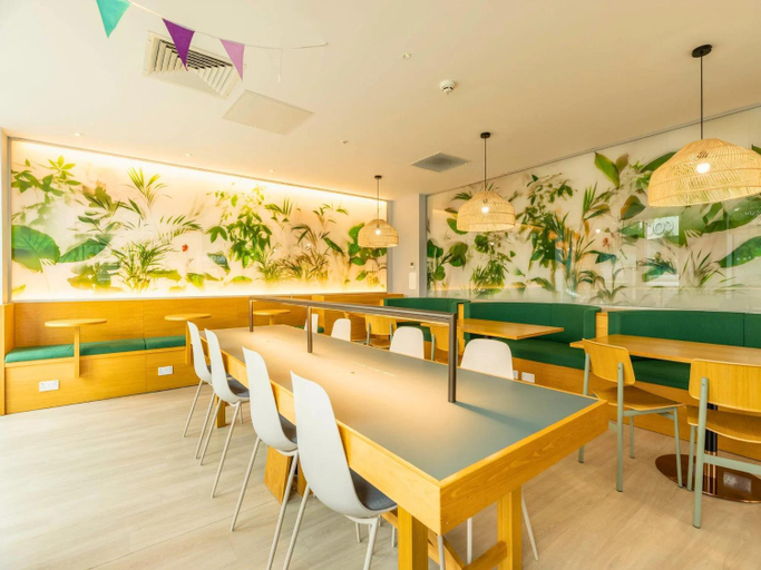 Food & Drinks 4, For Students Only - Straits Meadow - Near Edinburgh City Centre, Edinburgh