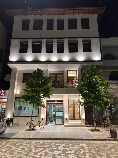 Exterior & Views, Hotel Antipatrea, Beratit