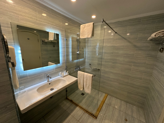 Bathroom 5, Swisstouch Oriental Resort, Al-Qusayr