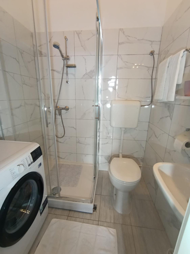 Bathroom 2, Palace Pernarius, Konavle