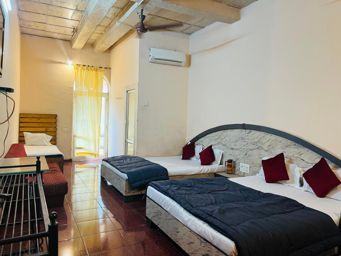 Others 4, The Wayside Inn, Raigarh