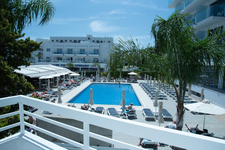 Sport & Beauty, Flisvos Beach Apartments