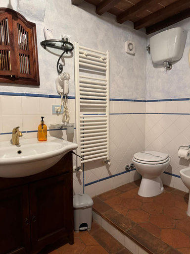 Bathroom 3, Pienzalettings "Suites", Siena