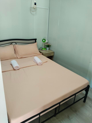Bedroom 4, Uyzan Beach Camp by Hiverooms, Daanbantayan