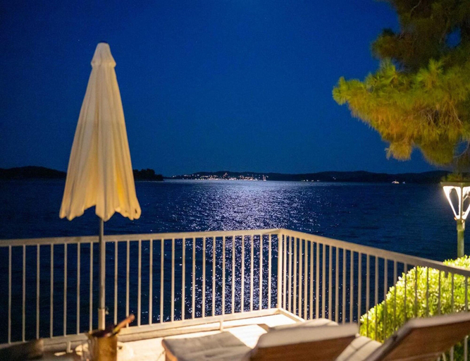 View from property 4, Beachvilla in Orebic With Jacuzzi, Orebić
