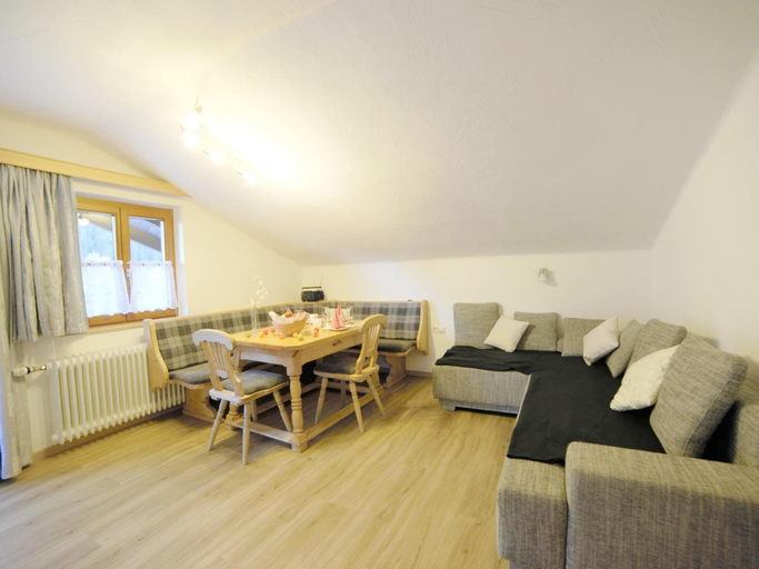 Others 5, Apartment in Flachau With Mountain Views, Sankt Johann im Pongau