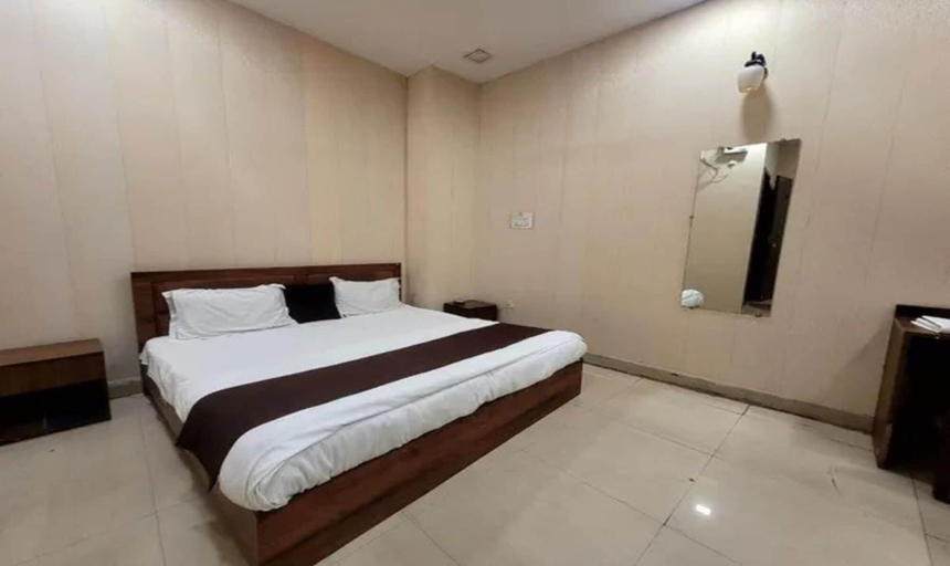 Room 3, Fabhotel Blest Inn, Delhi