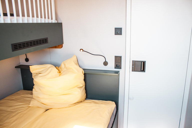 Room 3, Schwimmendes Ferienhaus in Berlin, Berlin