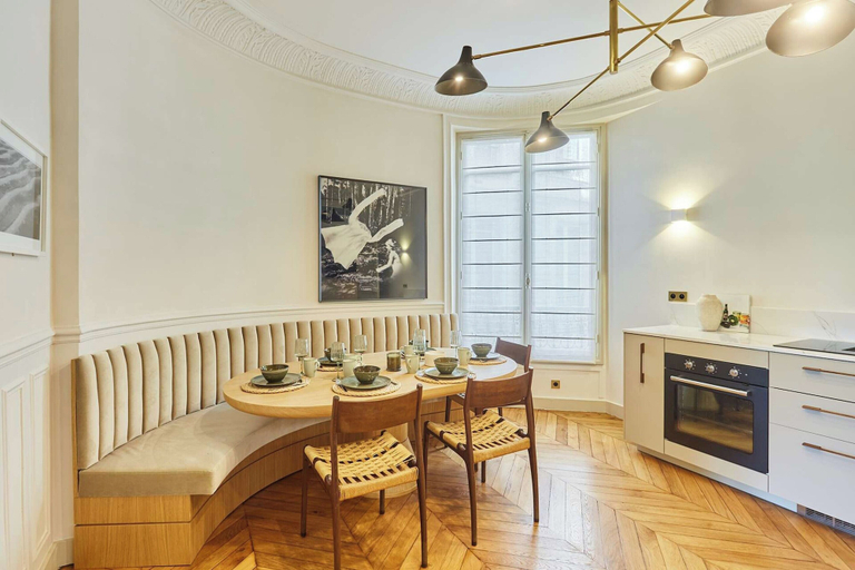 Others 5, Luxurious Apartment AC Saint Germain des Pres, Paris