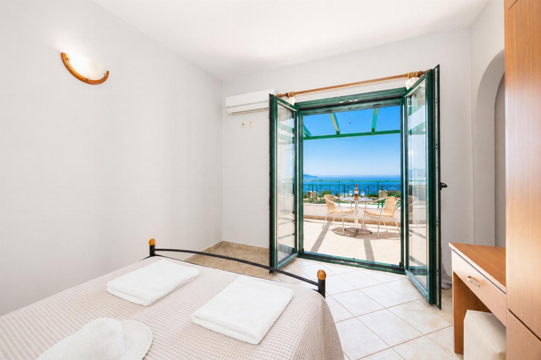 Others 4, Villa Vera, Ionian Islands