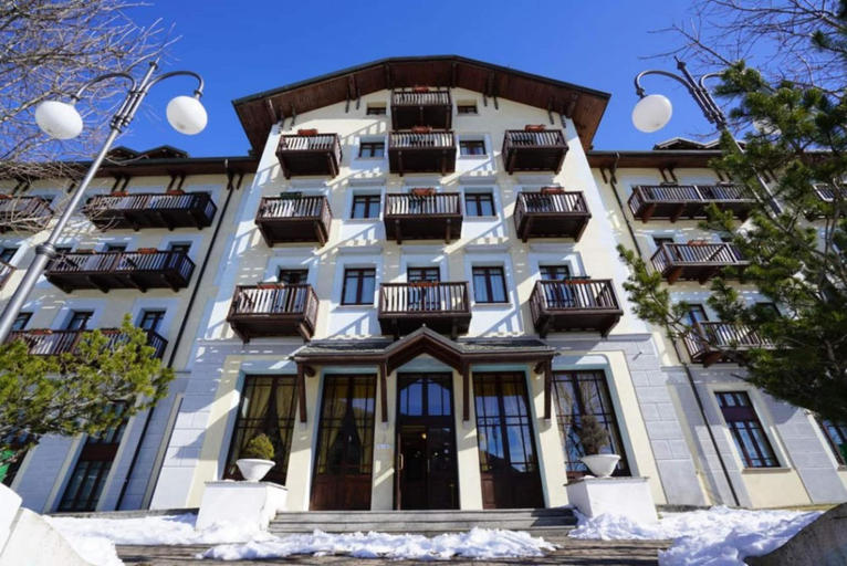 Others 1, Apartment in Ponte di Legno, Brescia