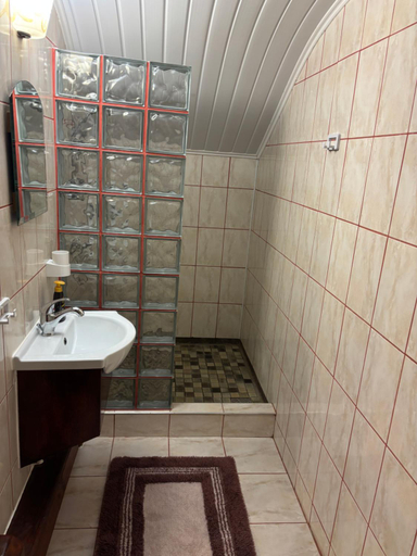 Bathroom 3, Cabana Carolina, Sasciori