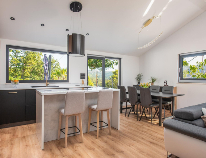 Private kitchen 3, Villa Florinda With Pool Near Split, Split