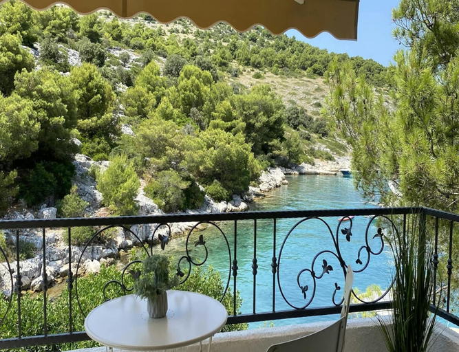 Balcony 3, Private Hideaway in Zut Island, Sali