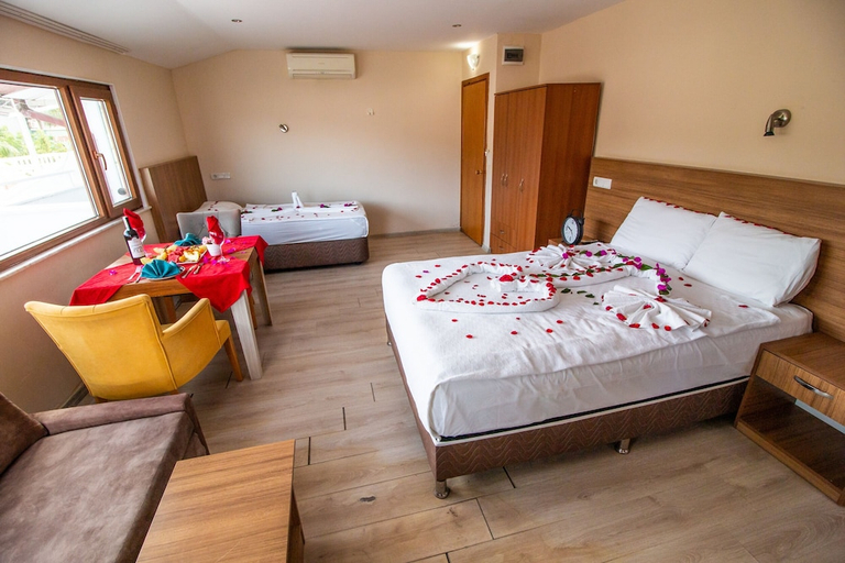 Bedroom 2, Castello Hotel & Aparts, Kemer