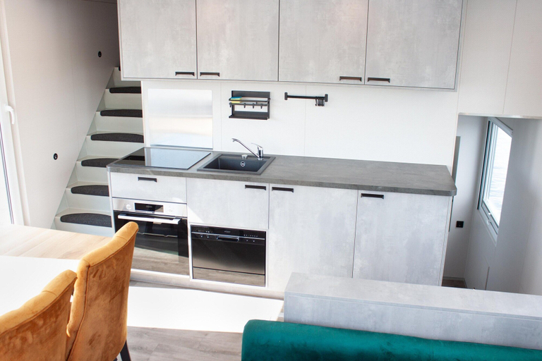 Private kitchen 2, Schwimmendes Ferienhaus in Berlin, Berlin